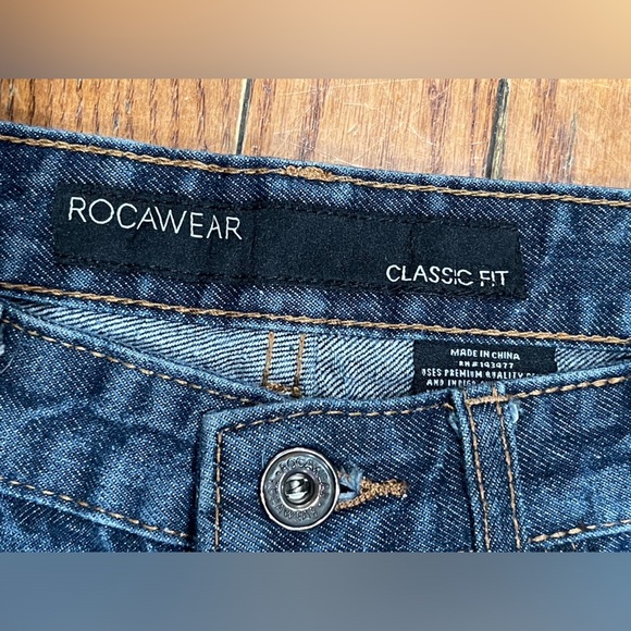 Rocawear Men's Dark Blue Relaxed Jeans - Picture 11 of 16